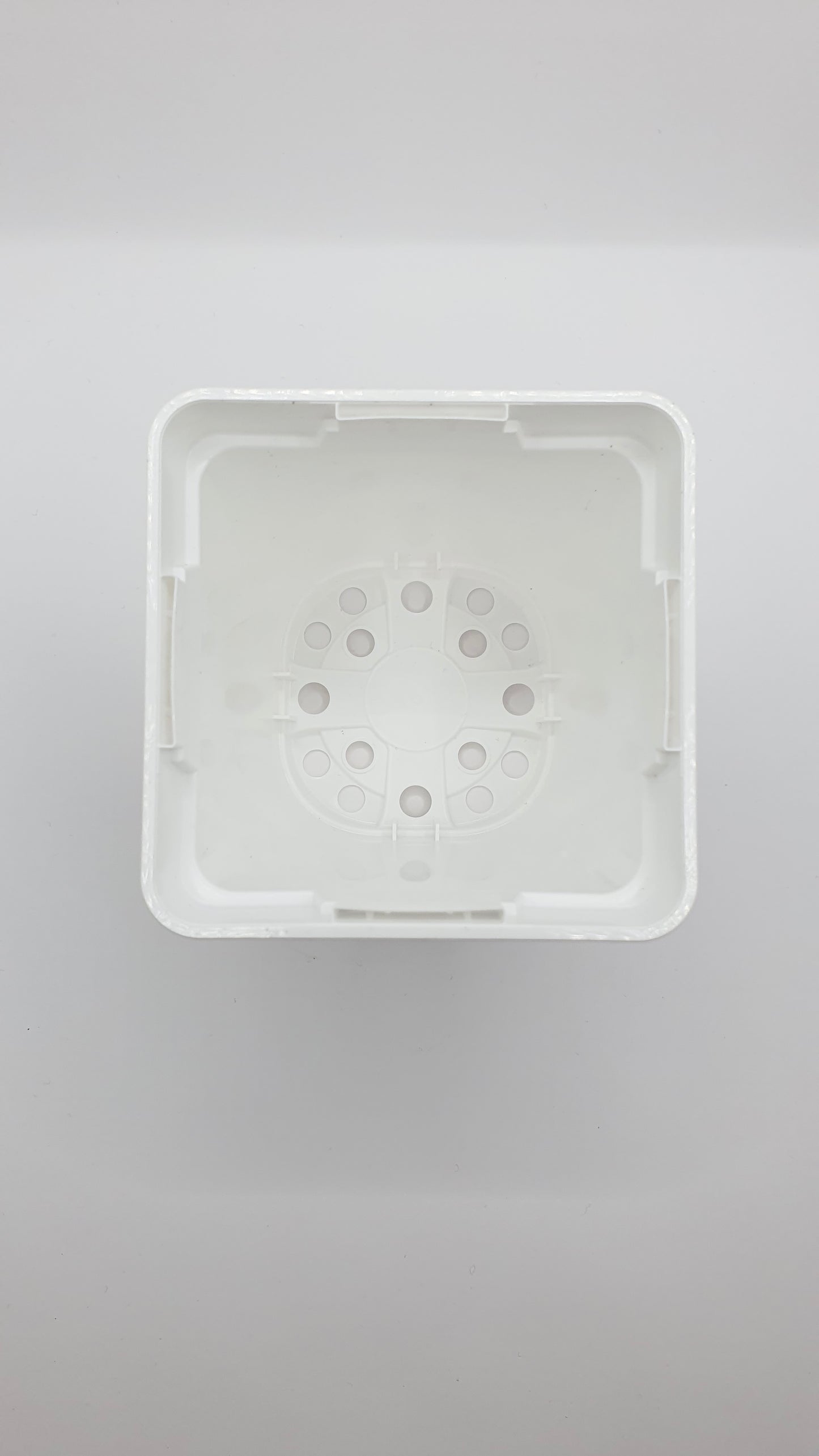 Pot Blanc carré à fond rond 9x9x10 cm